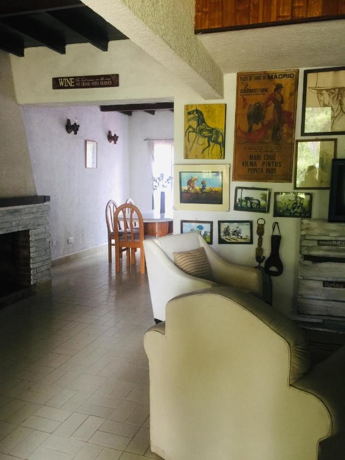 Casa De Huespedes El Trebol De Ezeiza ξενώνας La Union Εξωτερικό φωτογραφία